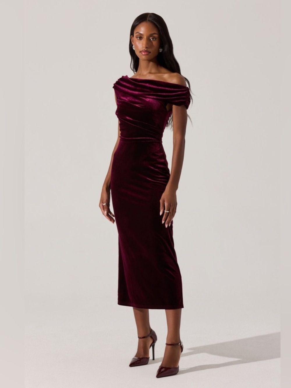 ASTR Tue Label Off The Shoulder Velvet Formal Dress Size Medium Wine Burgundy - Picture 3 of 13